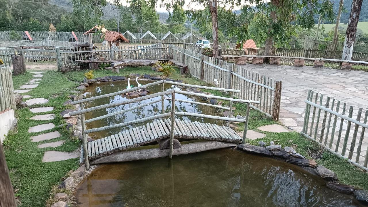 Chales E Camping Do Robinho 1 São Tomé das Letras Exteriör bild
