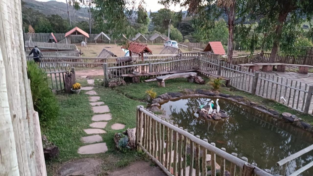 Chales E Camping Do Robinho 1 São Tomé das Letras Exteriör bild